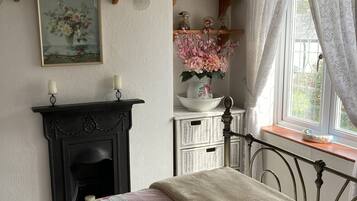2 slaapkamers, reisbedje, gratis wifi, beddengoed