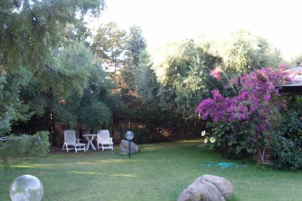 Sehr entspannendes Ferienhaus mit großem Garten, 300 m. vom Meer entfernt, mit Hängematten und Fahrrädern.