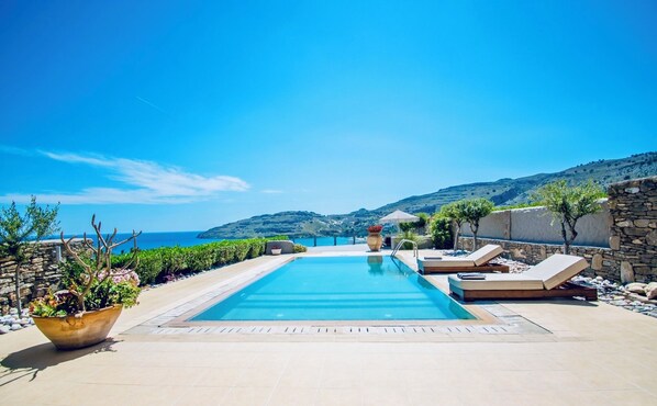 Outdoor pool, sun loungers