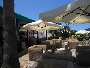 Terrace/patio - Near the beach, the ideal base for a pleasant holiday, free wi-fi. (Alghero)