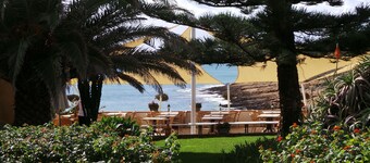 WAKE UP TO THE SOUND OF THE SEA T1 CENTRAL-AIR CONDITIONING (FREE WIFI) 3 MIN BEACH  