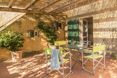 Old farmhouse at Elba overlooking two seas