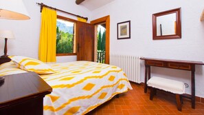 4 Schlafzimmer, Bügeleisen/Bügelbrett, Reisekinderbett, kostenloses WLAN