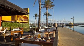 Restauration en plein air
