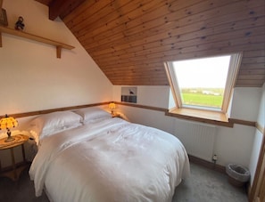 3 chambres, fer et planche à repasser, lit de bébé portatif, Wi-Fi