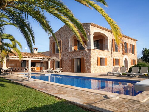 MANSION SES OLIVERES - LUXURY VILLA WITH DISTANT SEA-VIEWS AND PRIVATE POOL