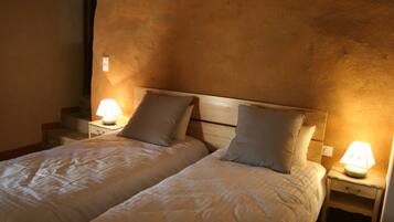 4 chambres, fer et planche Ă  repasser, Wi-Fi, draps fournis