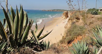 Vilamoura, Good location with sea view and swimming pools