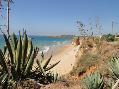 Vilamoura, Good location with sea view and swimming pools