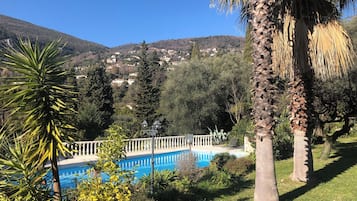 Alberca al aire libre