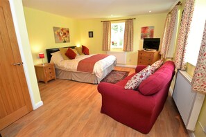 1 bedroom, iron/ironing board, WiFi, bed sheets - Manse Cottage in Bladon, Woodstock nr Blenheim Palace and Oxford (Bladon)