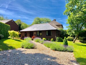 Exterior - Manse Cottage in Bladon, Woodstock nr Blenheim Palace and Oxford (Bladon)