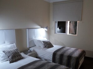 2 chambres, fer et planche à repasser, lit parapluie, Wi-Fi gratuit