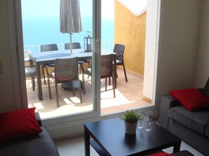 تناول الطعام