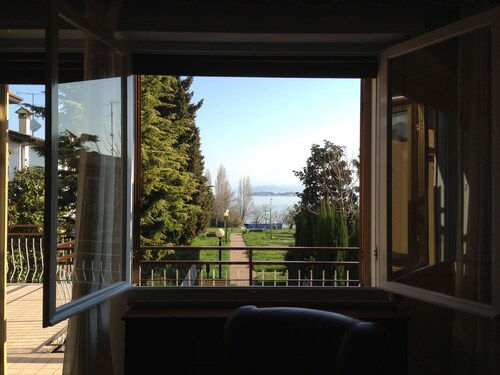 Casa Munda Desenzano - Une terrasse sur le lac