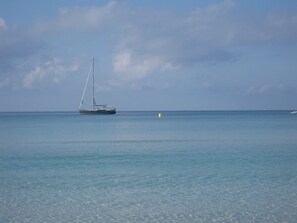 On the beach - CAN MOYA. TYPICAL MAJORCAN HOUSE, QUIET, FAMILIAR AND COZY.  (Sa Ràpita)