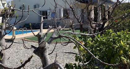 Spacious 3 bed Villa In Coral Bay, Double Plot, Covered Outside Dining