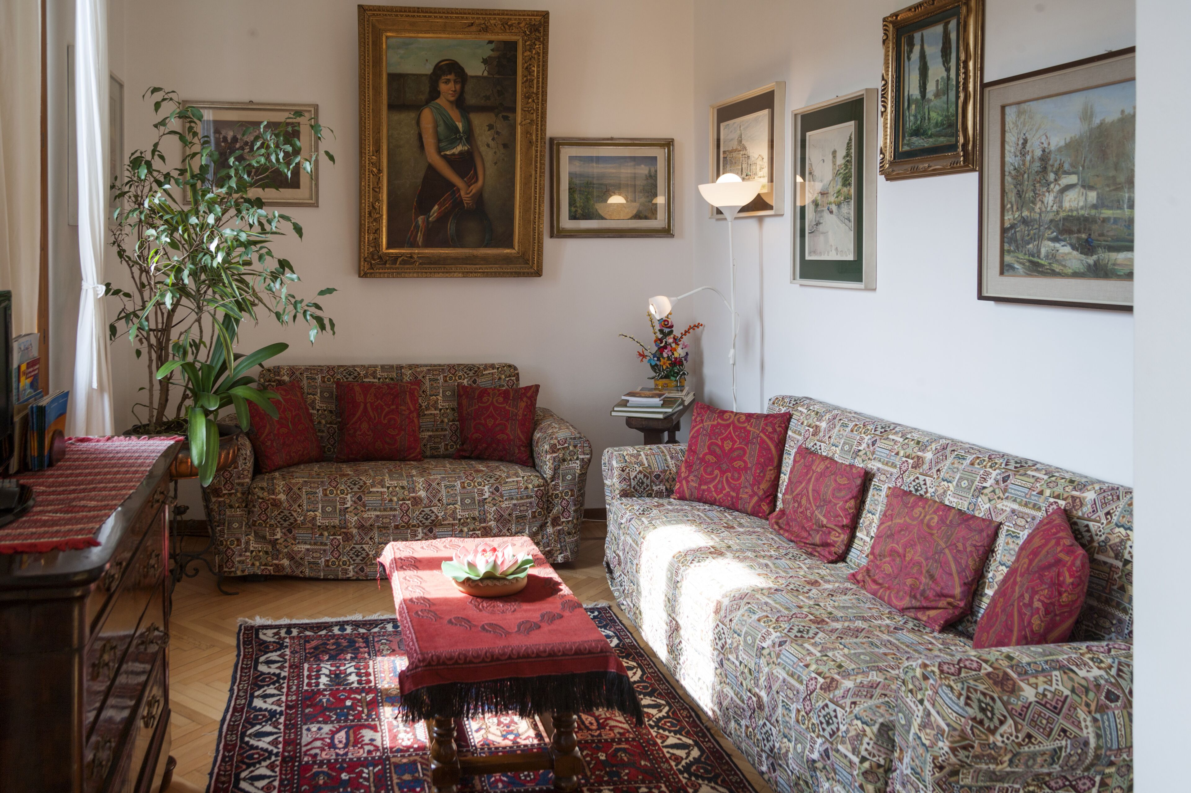 QUIET AND CHARMING FLAT IN VILLA WITH GARDEN