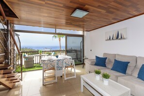 Smart TV, books - Cozy apartment with sea views (SAN BARTOLOME DE TIRAJANA)