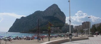 Villa Zsara very near La Fustera In its own grounds with private pool