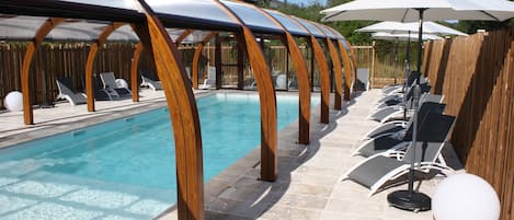 Piscine intérieure, piscine chauffée