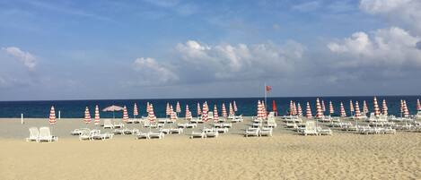 Beach nearby, sun loungers