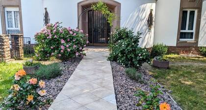 SUURI GITE PERHEILLE JA RYHMÄT 50 HENKILÖKOHTAINEN SISUSTUSLUOKKA