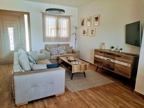 Smart-TV, Bücher, Arbeitsbereiche