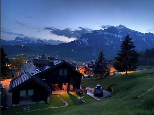 Romantische Suite Cristallo - sonnig, WLAN, Balkon, Parkplatz, Bushaltestelle