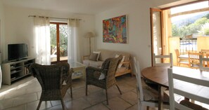 TV, table tennis, books - House / Villa - Seillans (Seillans)