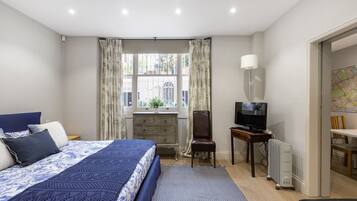 1 bedroom, desk, iron/ironing board, free WiFi