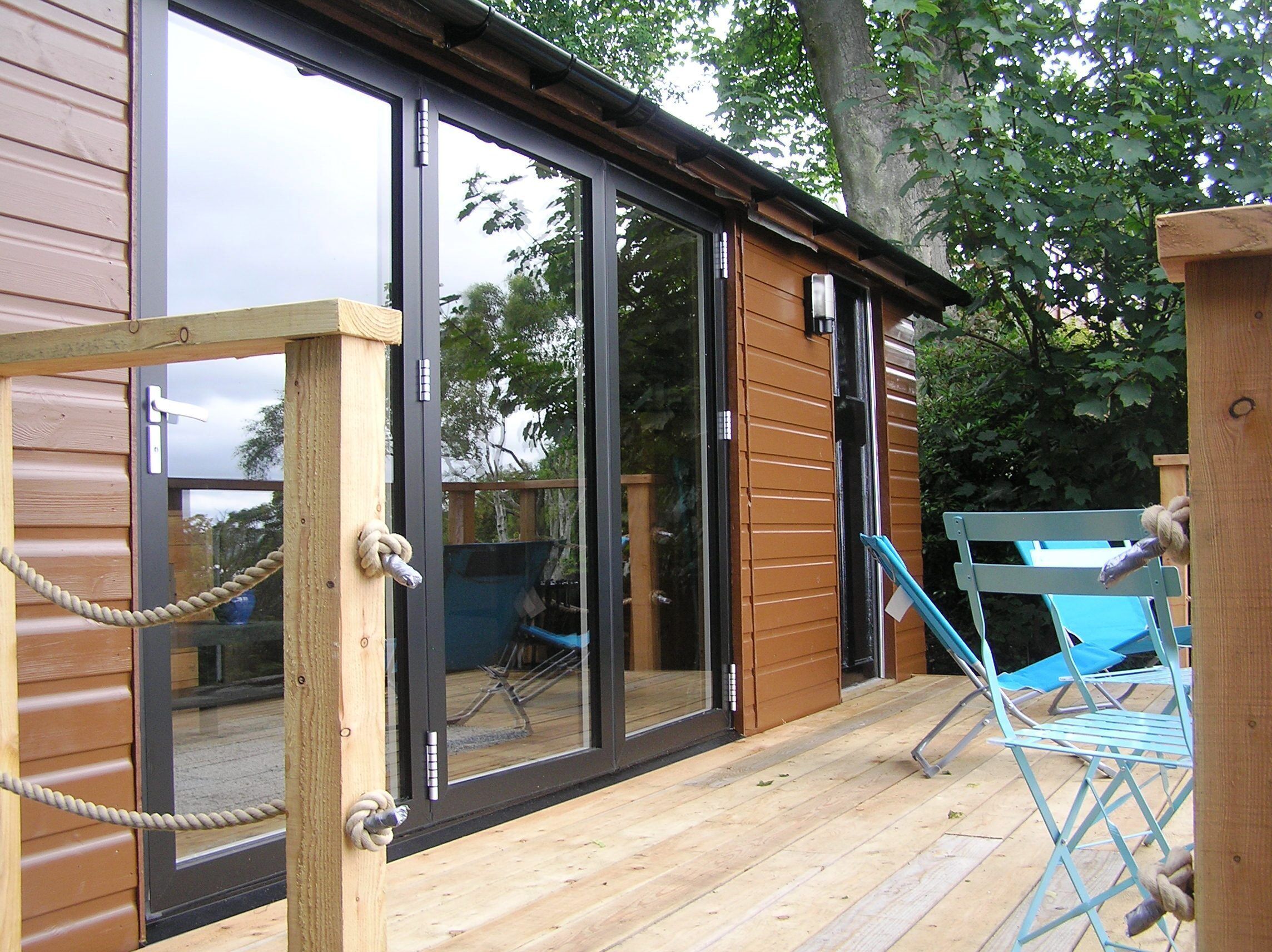 Sea view Cabin in secluded rural setting near Edinburgh