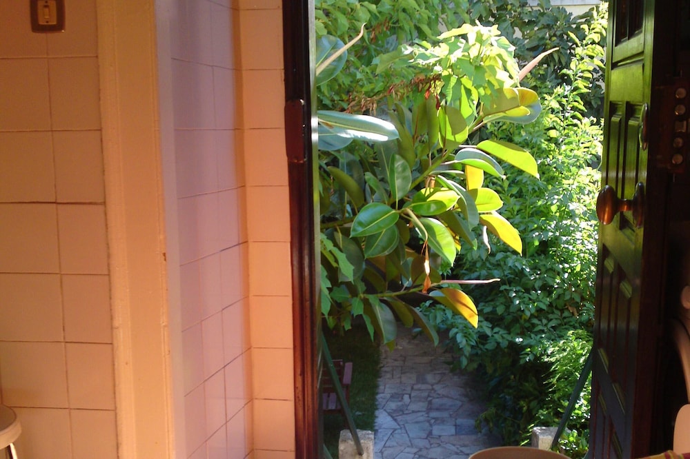 Private garden and panoramic views in the historic centre