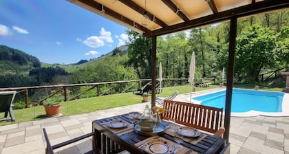 Neu renoviertes Haus mit privatem Pool und herrlichem Blick