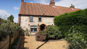 Exterior - No. 33 Cottage 1, Thornham, Norfolk (Thornham)