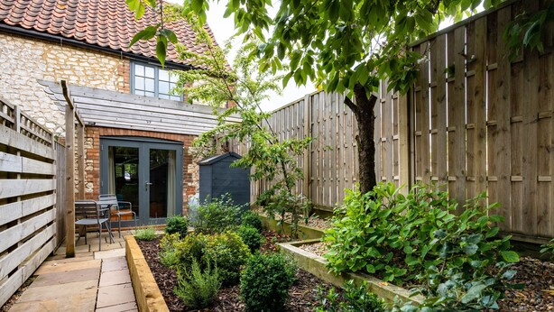 Terrace/patio - No. 33 Cottage 1, Thornham, Norfolk (Thornham)