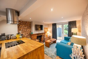 TV, fireplace - No. 33 Cottage 1, Thornham, Norfolk (Thornham)