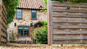 Property grounds - No. 33 Cottage 1, Thornham, Norfolk (Thornham)