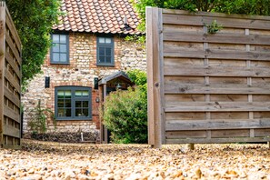 Property grounds - No. 33 Cottage 1, Thornham, Norfolk (Thornham)