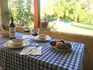 Outdoor dining