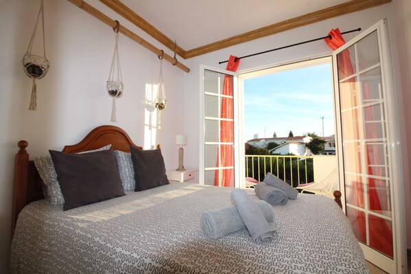 5 bedrooms, in-room safe, iron/ironing board, travel cot