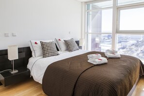 2 bedrooms, desk, iron/ironing board, travel cot