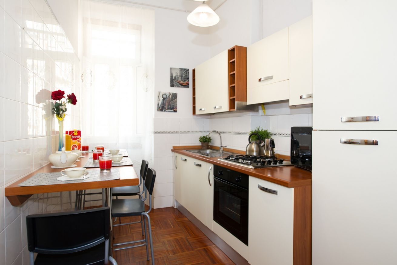 Microwave, oven, stovetop, coffee/tea maker
