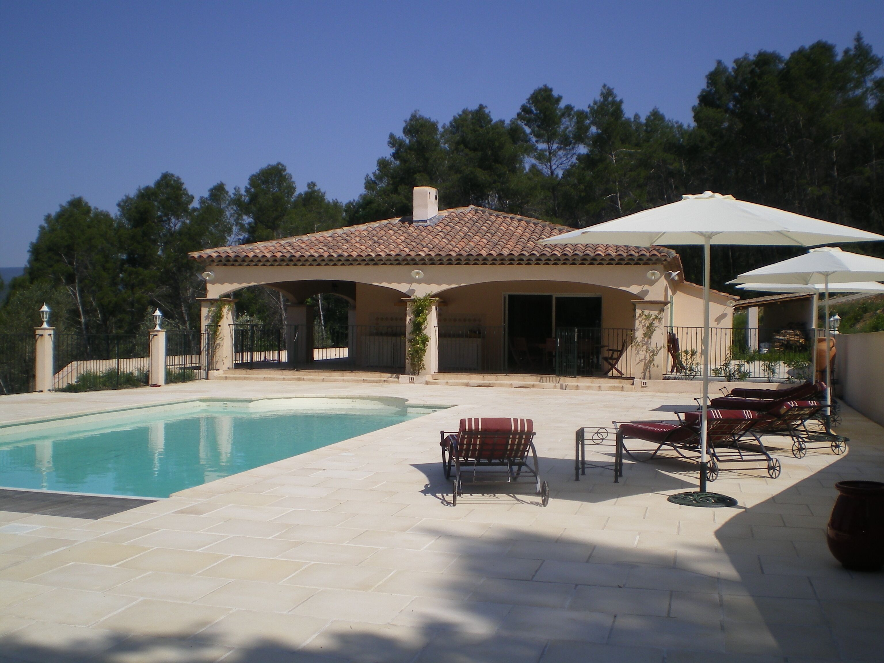 Piscine extérieure, piscine chauffée