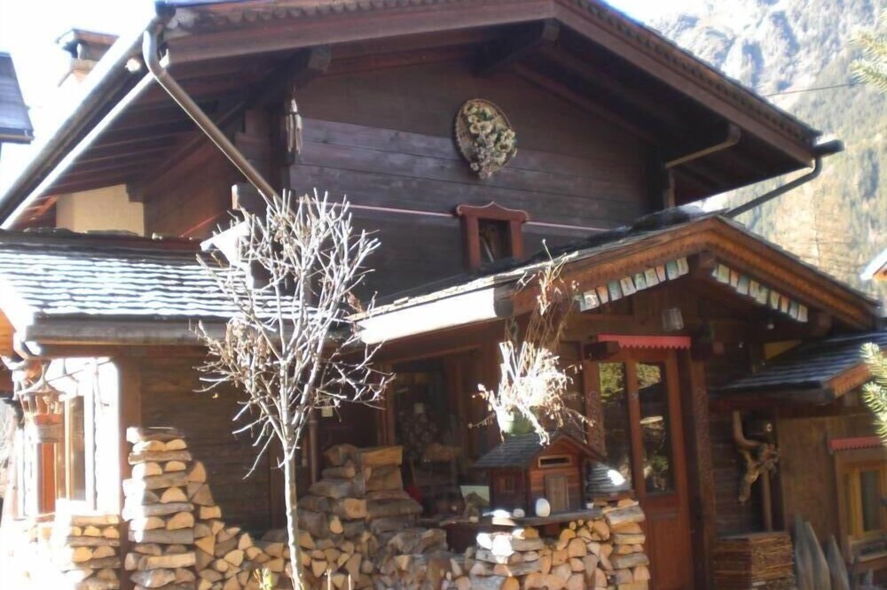 House with garden