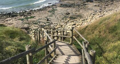 Holiday home "Au grand large" with sea view, within walking distance of the beach