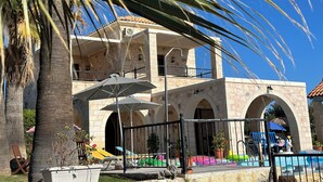 Exterior - Exclusive Villa with stunning, Sea and White Mountains Views and Internet access (Chania)
