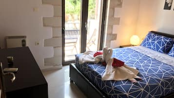 3 chambres, fer et planche Ă repasser, Wi-Fi, draps fournis