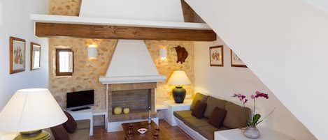 LCD-Fernseher, Kamin