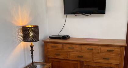 Mountain Cottage in Mallorca, secluded area with BBQ and private swimming pool